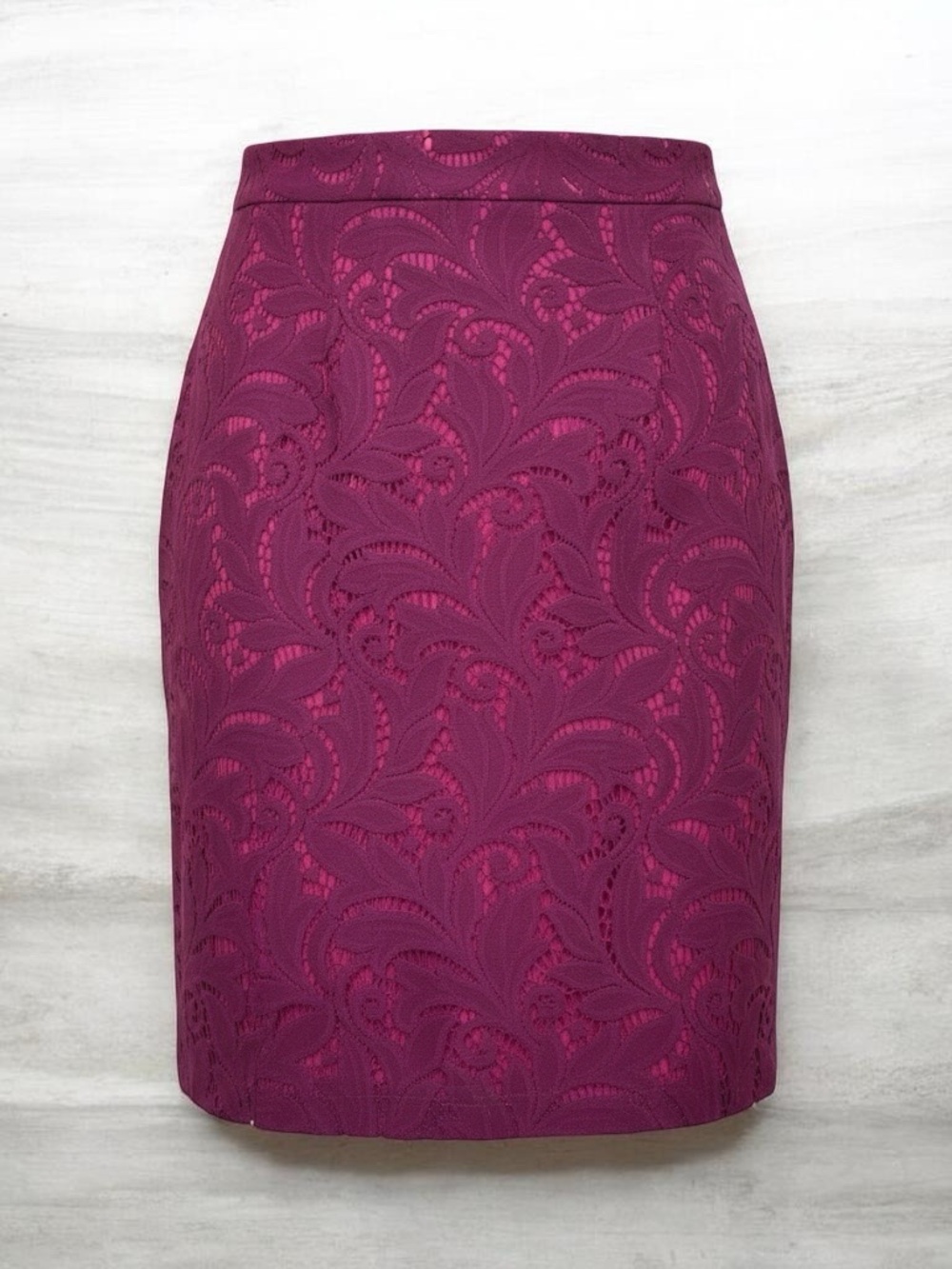 Women’s Lace Pencil Skirt - Plum